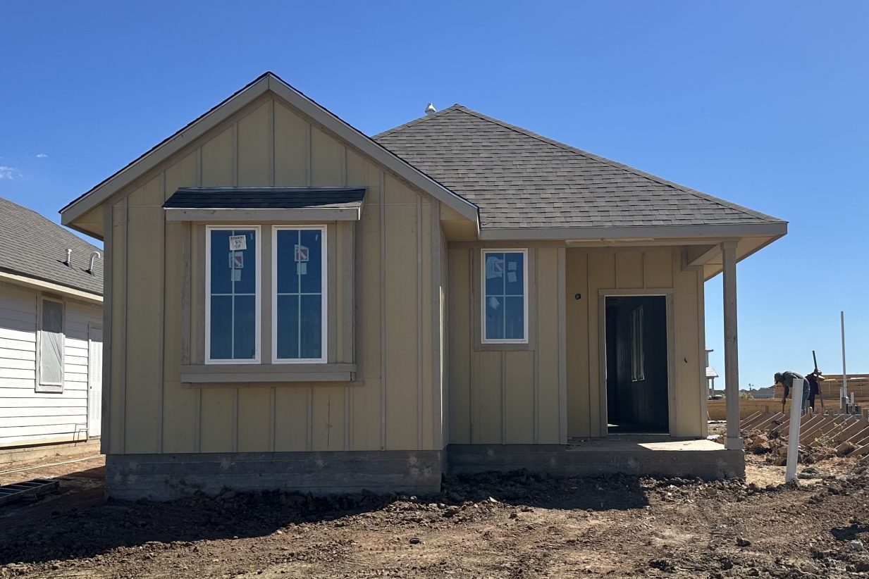 Image of exterior of one story home